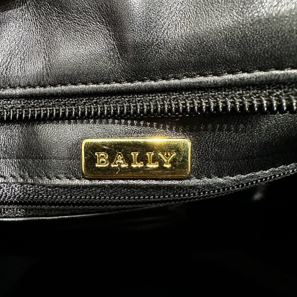 Bally Vintage Italian Calfskin Tote with Gold B Hardware – Made in Italy 86–90 - Picture 12 of 12